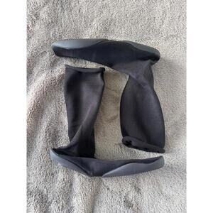 YZY Pod Black Size 2